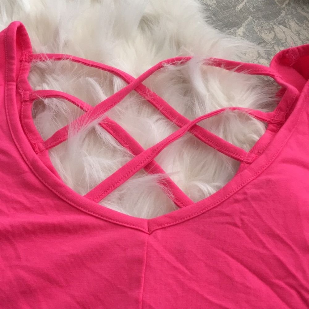 Hot Pink!  Nice shirt, 3X, New Condition.